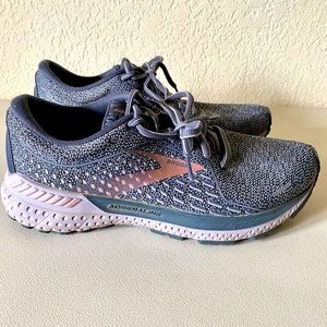 Brooks Adrenaline 21 Lilac size 9B